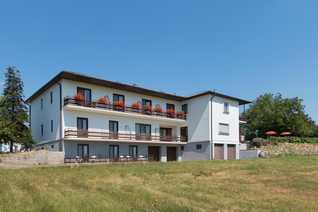 Gasthof-Pension Wein Breitenbrunn  Luaran gambar