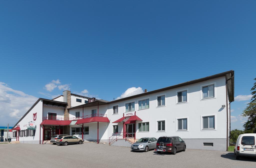 Gasthof-Pension Wein Breitenbrunn  Luaran gambar
