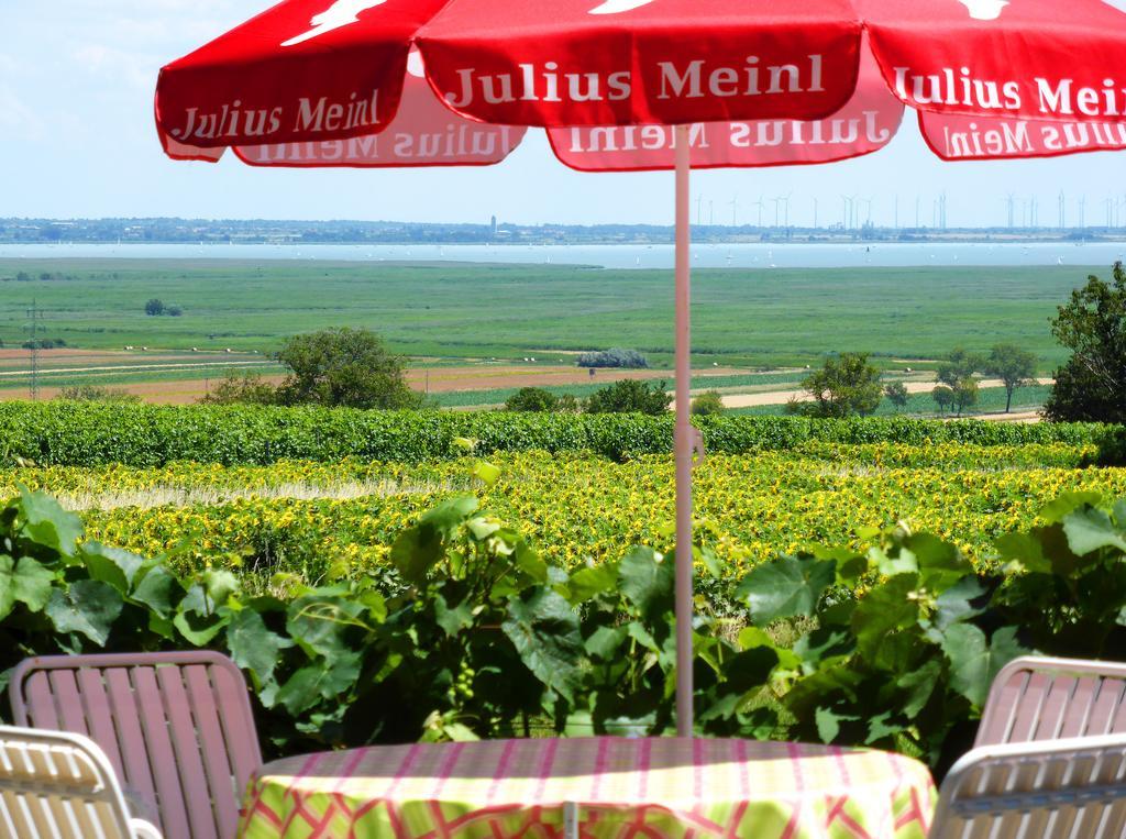 Gasthof-Pension Wein Breitenbrunn  Luaran gambar