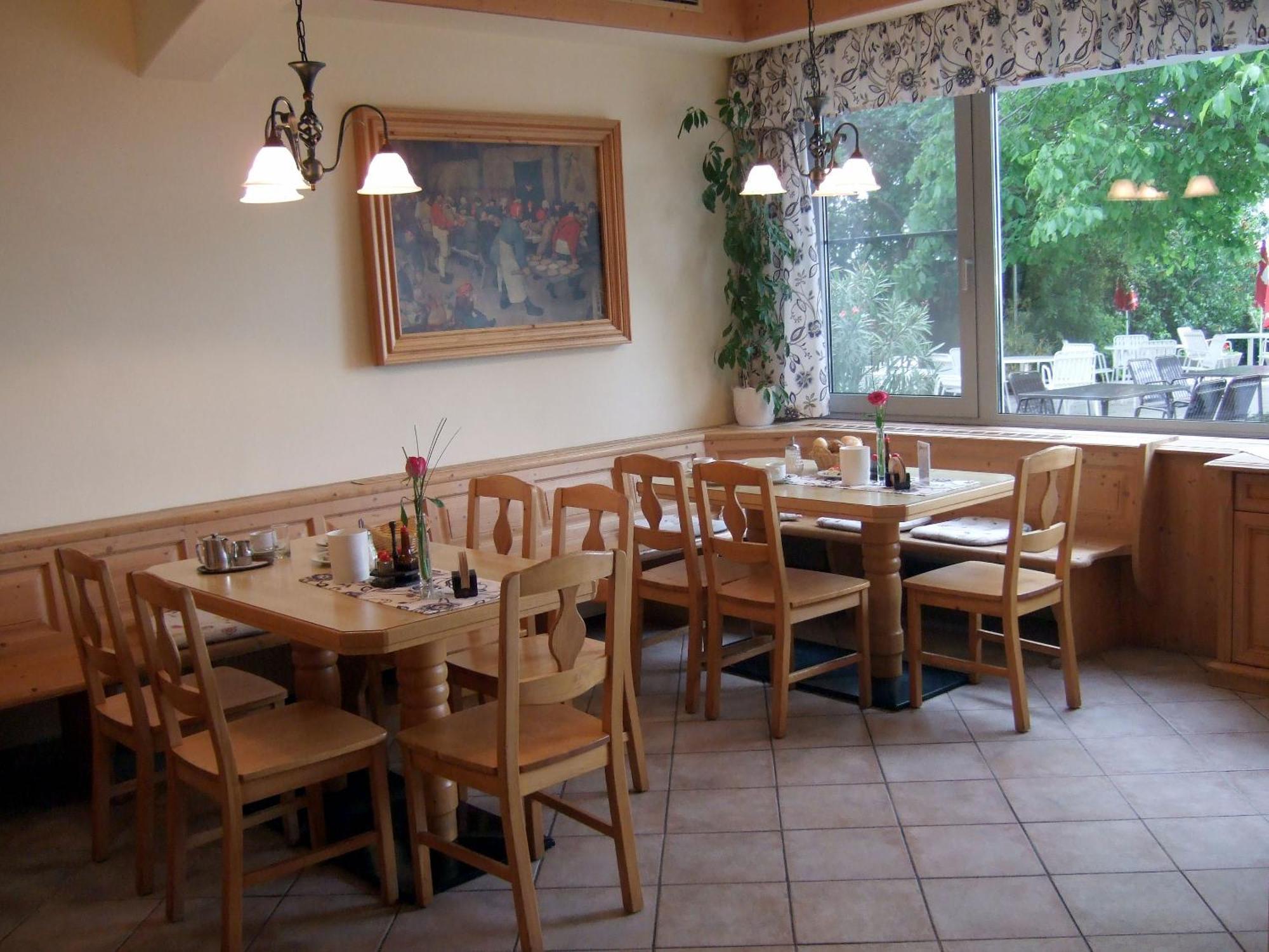 Gasthof-Pension Wein Breitenbrunn  Luaran gambar
